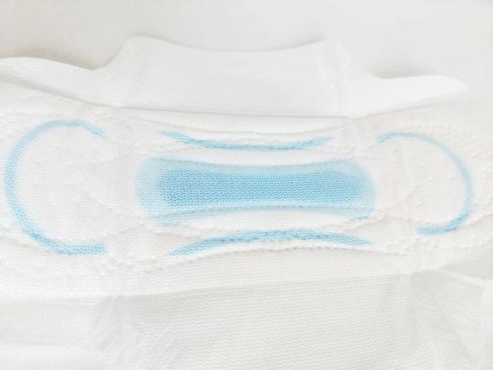 serviettes hygiéniques pour dames de marque privée